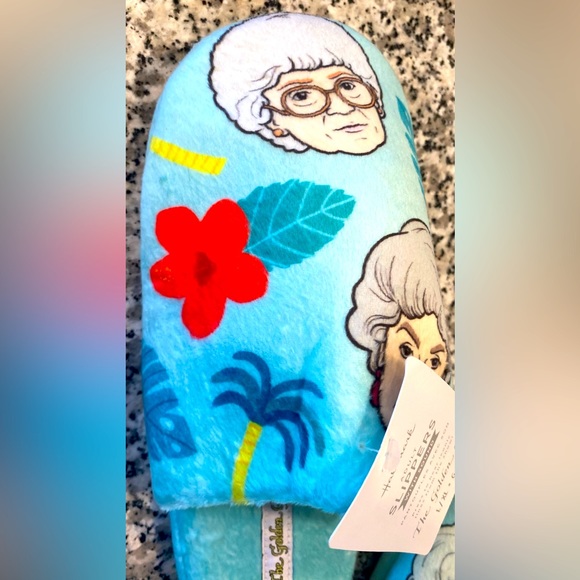 The Golden Girls Slippers with Sound - Picture 8 of 14